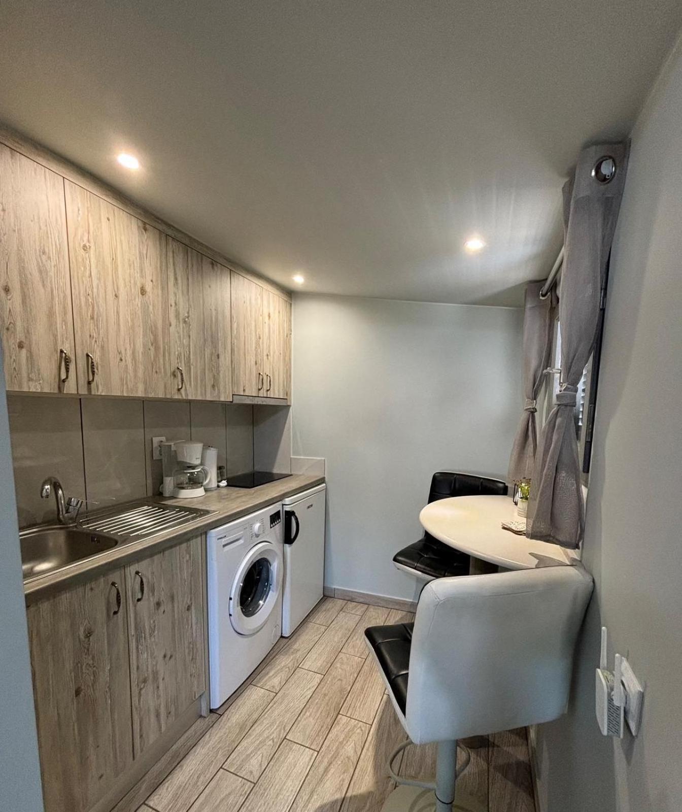 Green Suite Skiathos Екстериор снимка